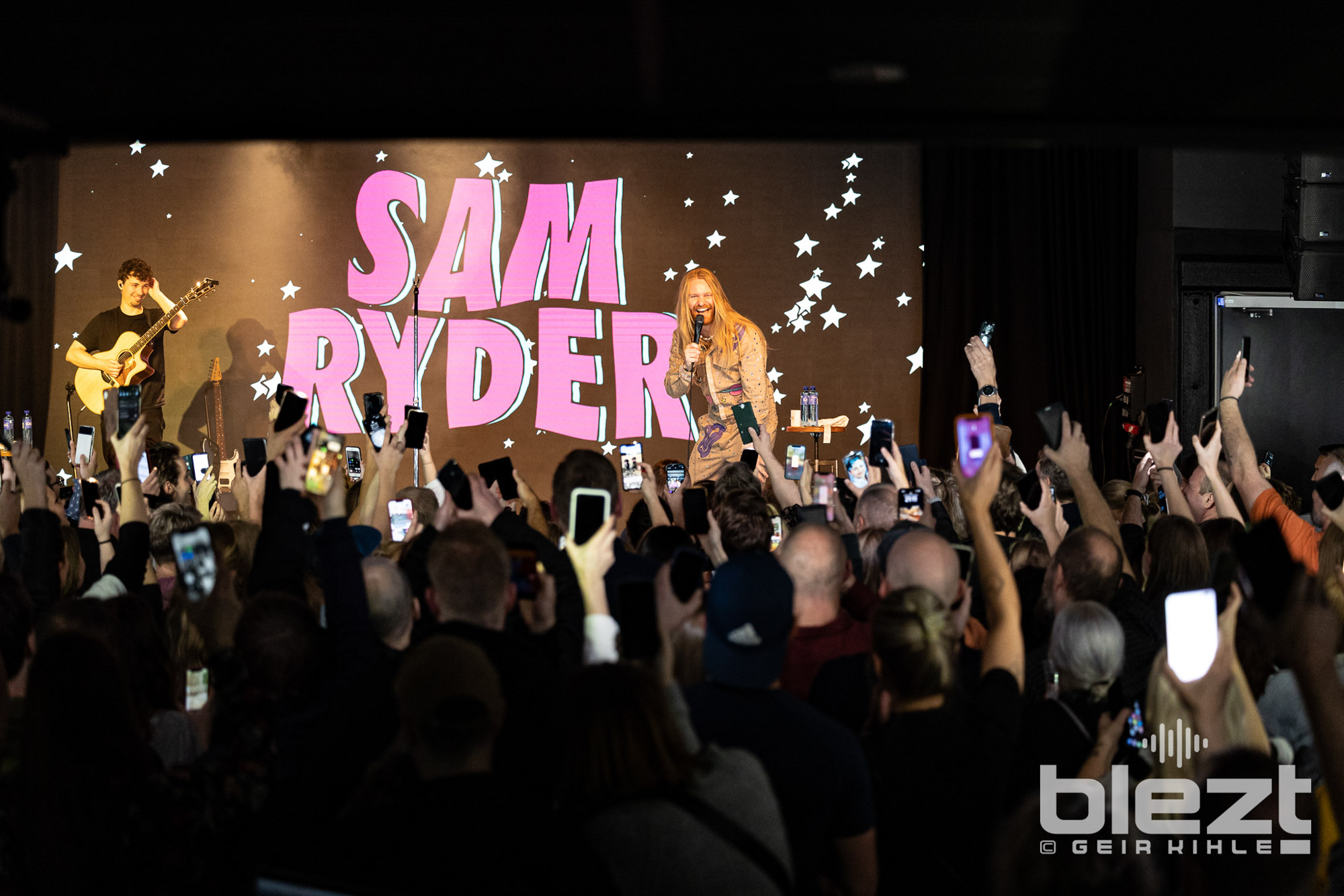 Sam Ryder live på Vulkan Arena i oktober 2022 - BLEZT