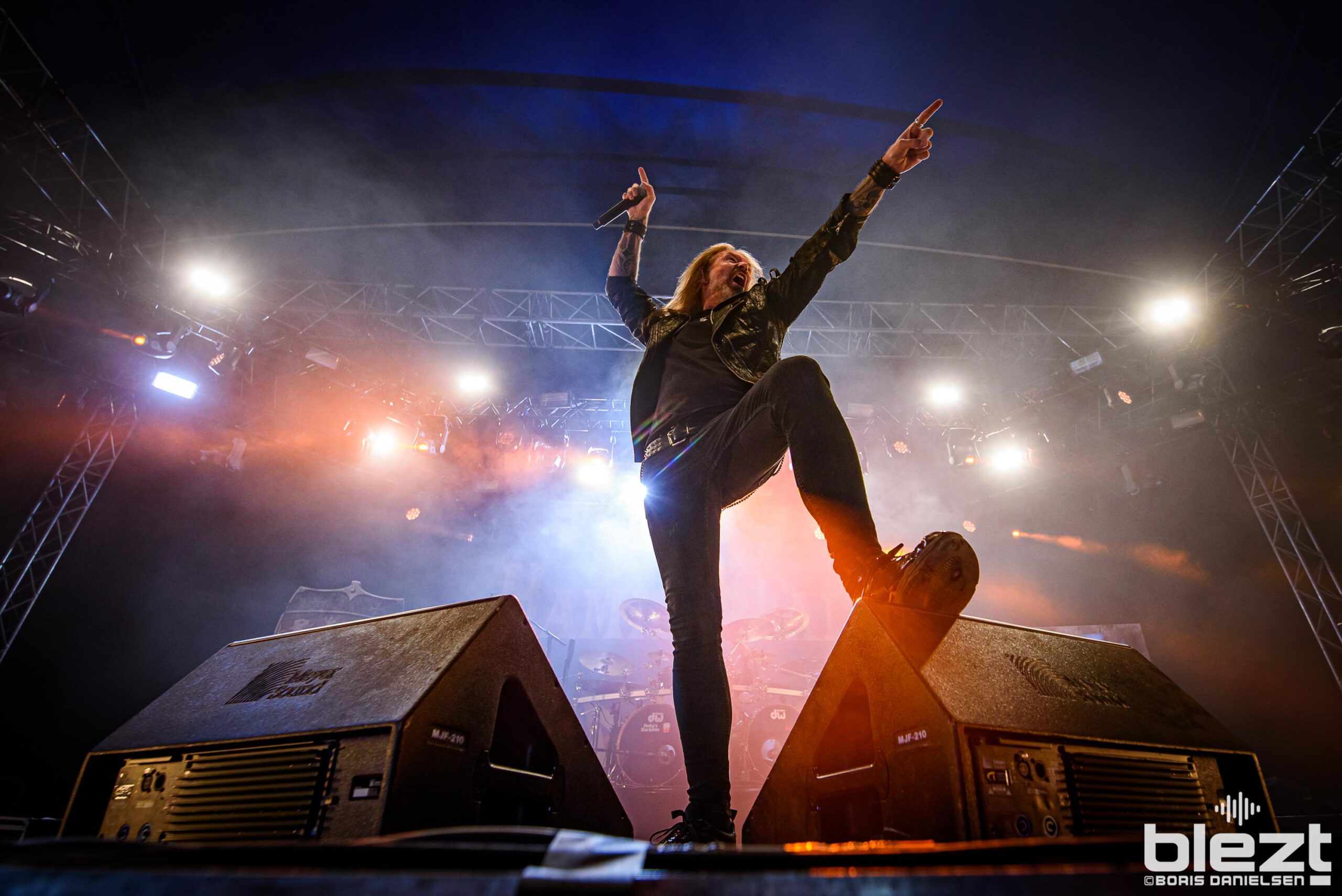Hammerfall live på Tons of Rock 2023 - BLEZT