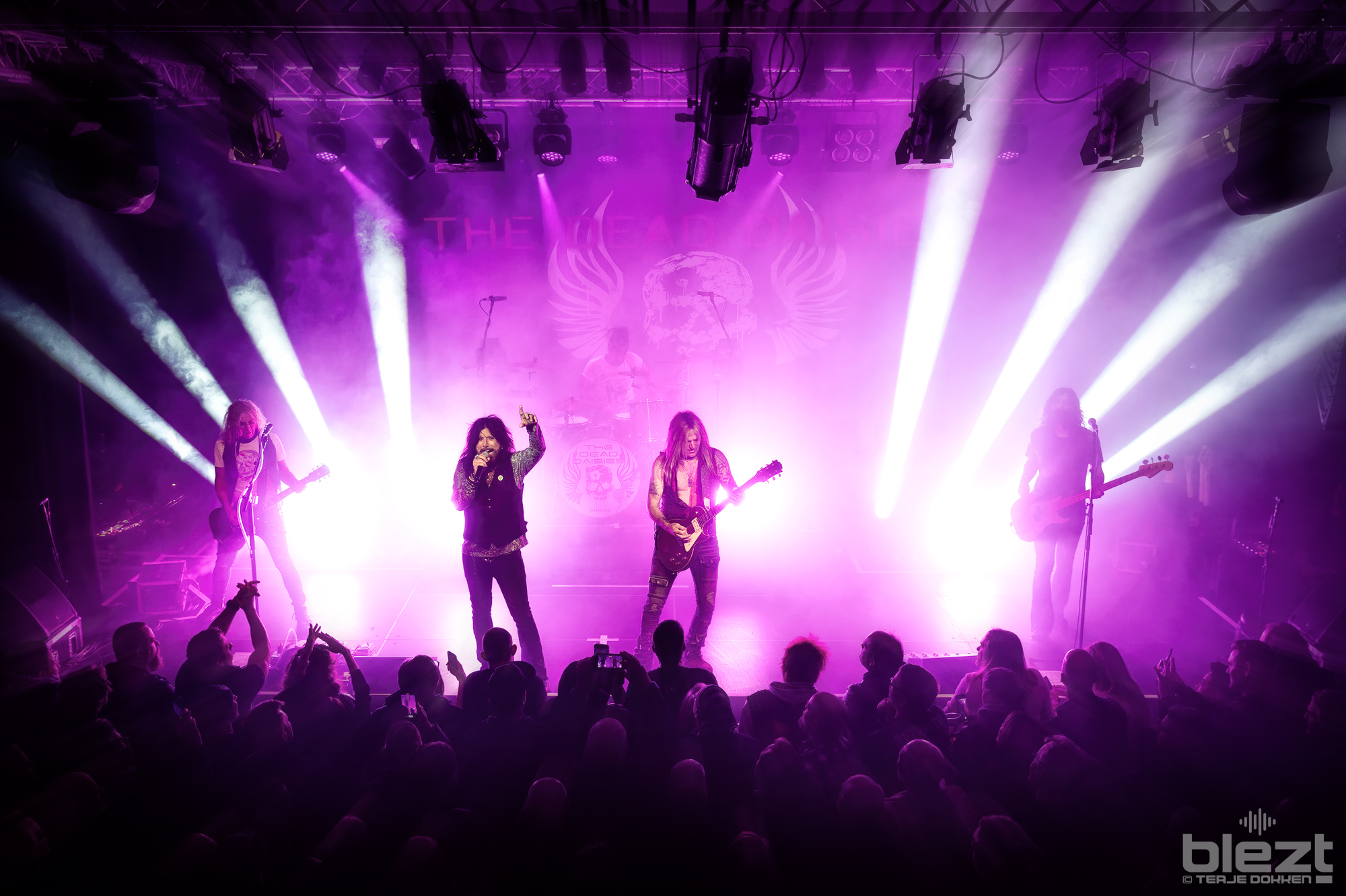 The Dead Daisies live på Vulkan Arena november 2023 - BLEZT