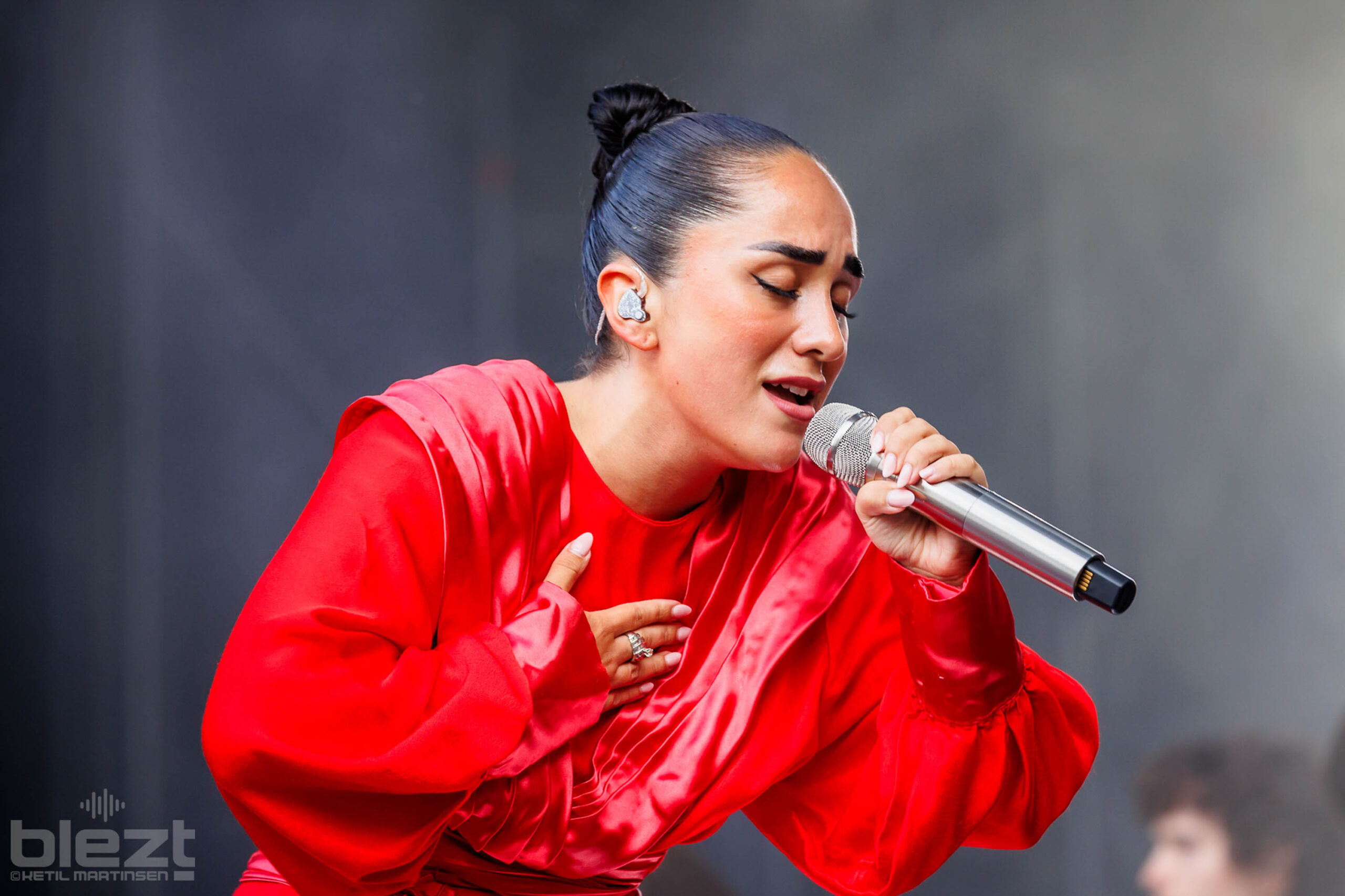 Delara live på Øyafestivalen 2024 - BLEZT