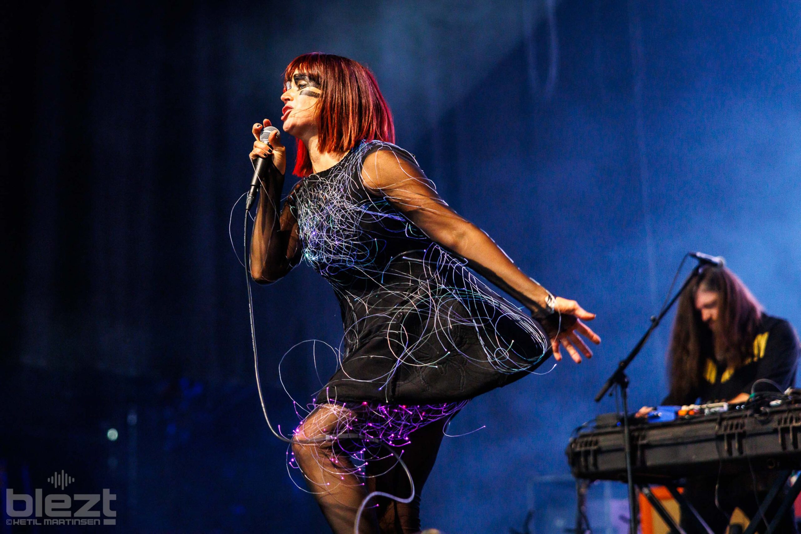 Julie Christmas live på Øyafestivalen 2024 - BLEZT