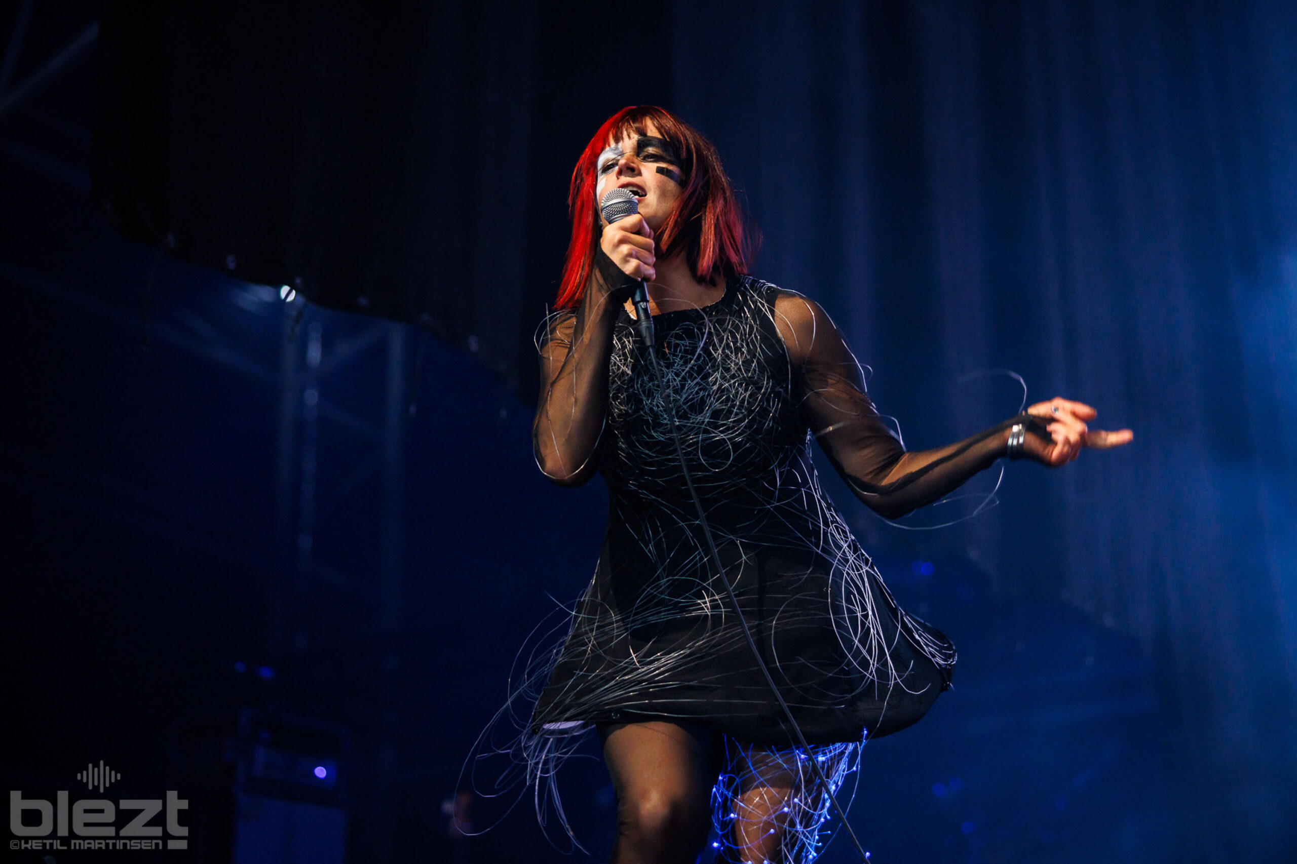 Julie Christmas live på Øyafestivalen 2024 - BLEZT