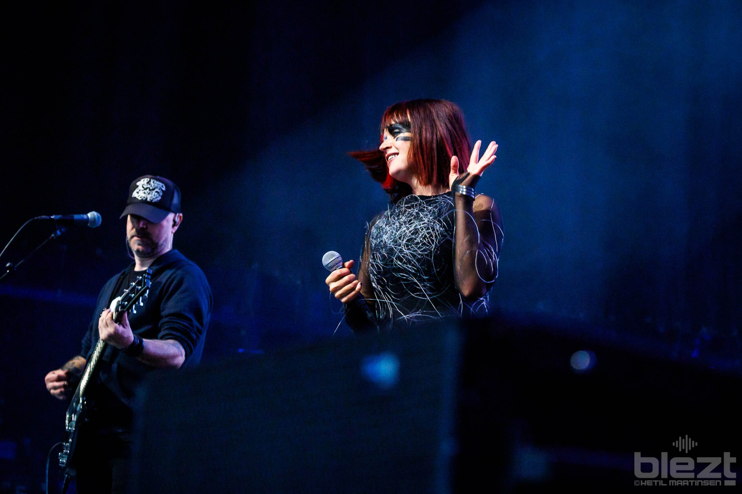 Julie Christmas live på Øyafestivalen 2024 - BLEZT