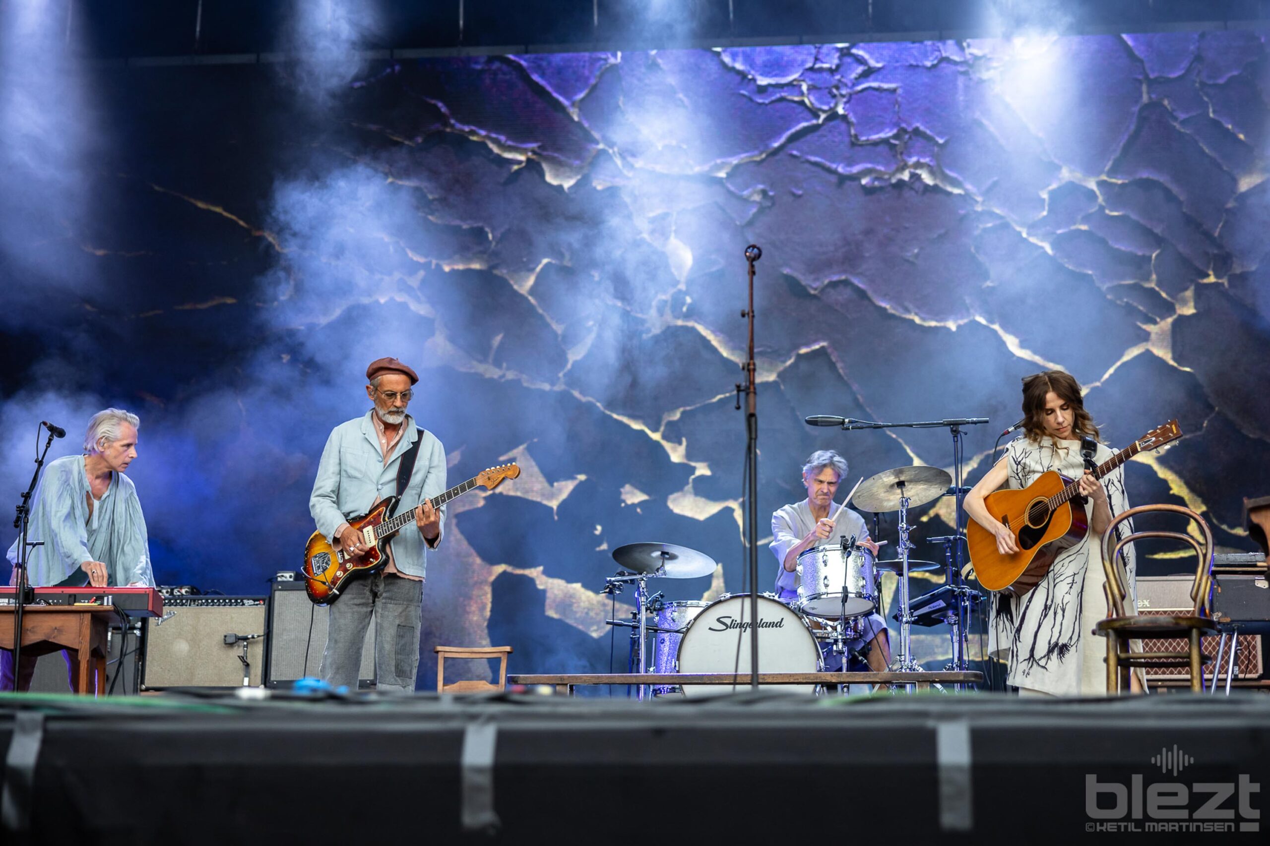 PJ Harvey live på Øyafestivalen 2024 - BLEZT