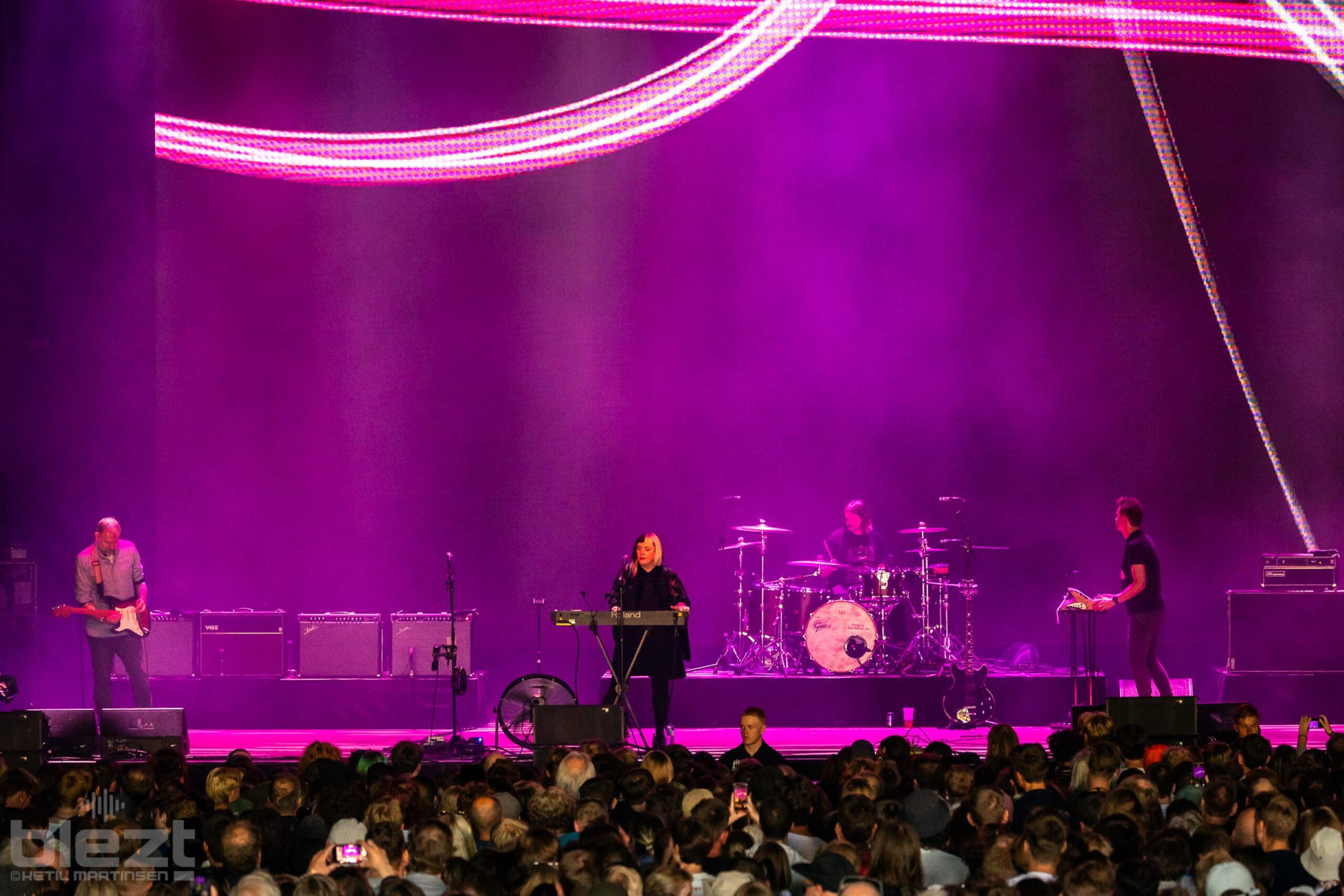 Slowdive live på Øyafestivalen 2024 - BLEZT