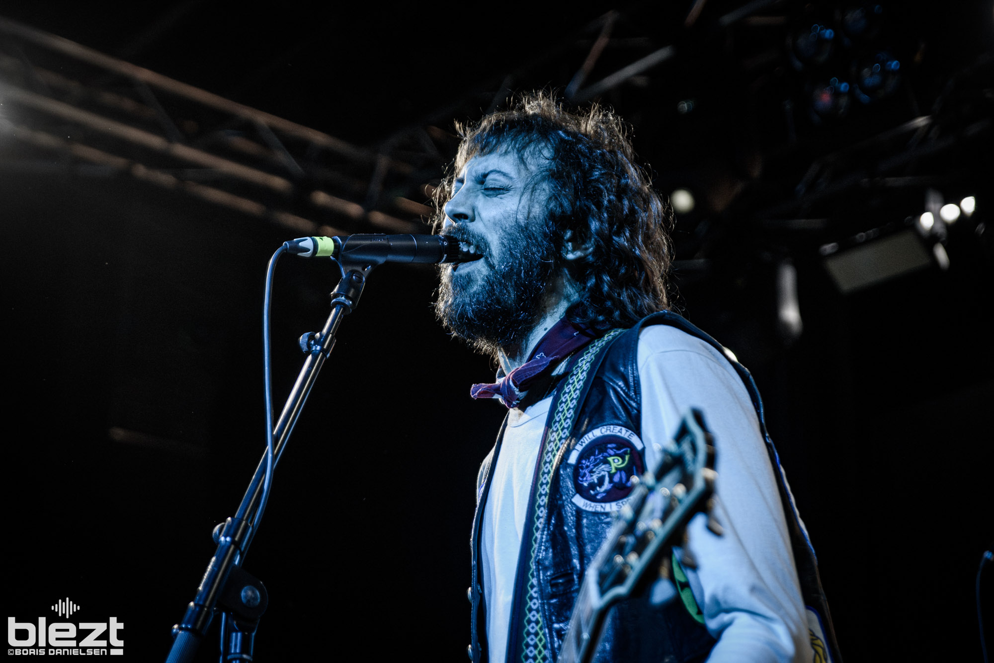 Daniel Romano's Outfit live på Vulkan Arena i Oslo november 2024 - BLEZT