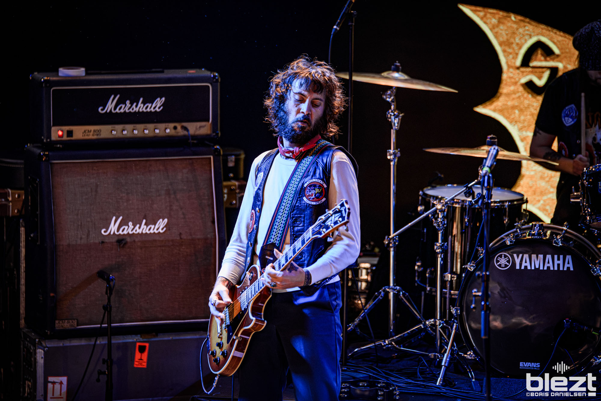 Daniel Romano's Outfit live på Vulkan Arena i Oslo november 2024 - BLEZT