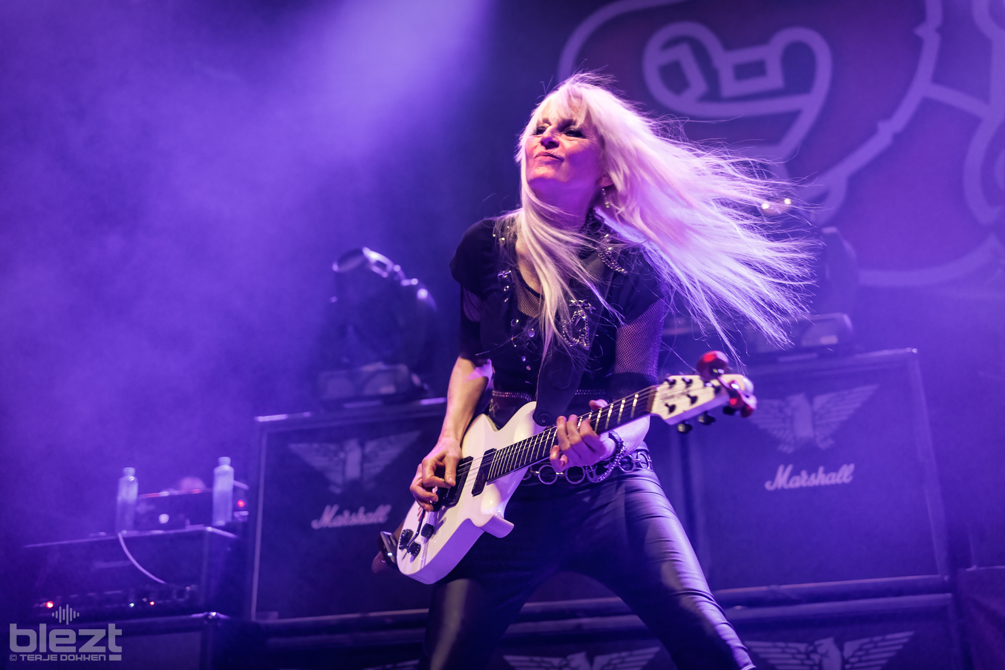 Girlschool live på Rockefeller i Oslo februar 2025 - BLEZT