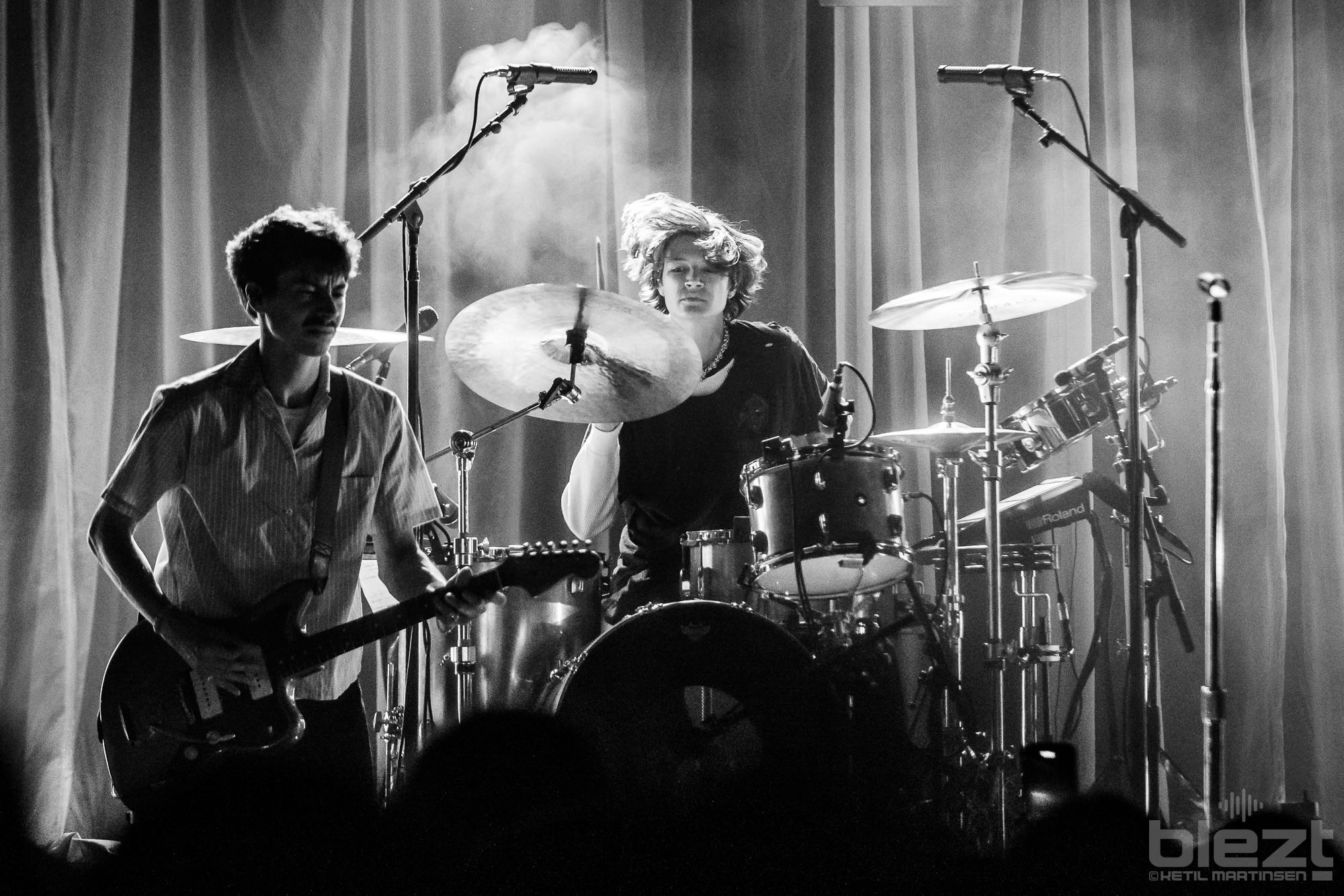 Finneas live på Rockefeller i Oslo april 2025 - BLEZT
