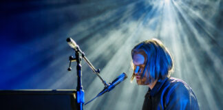 Finneas live på Rockefeller i Oslo april 2025 - BLEZT