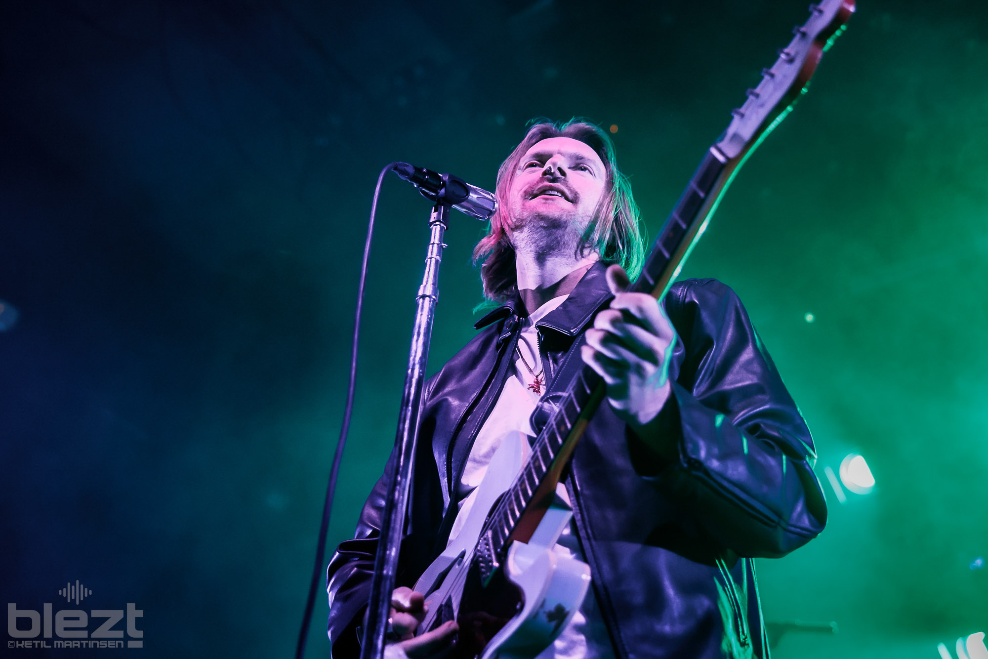 Finneas live på Rockefeller i Oslo april 2025 - BLEZT