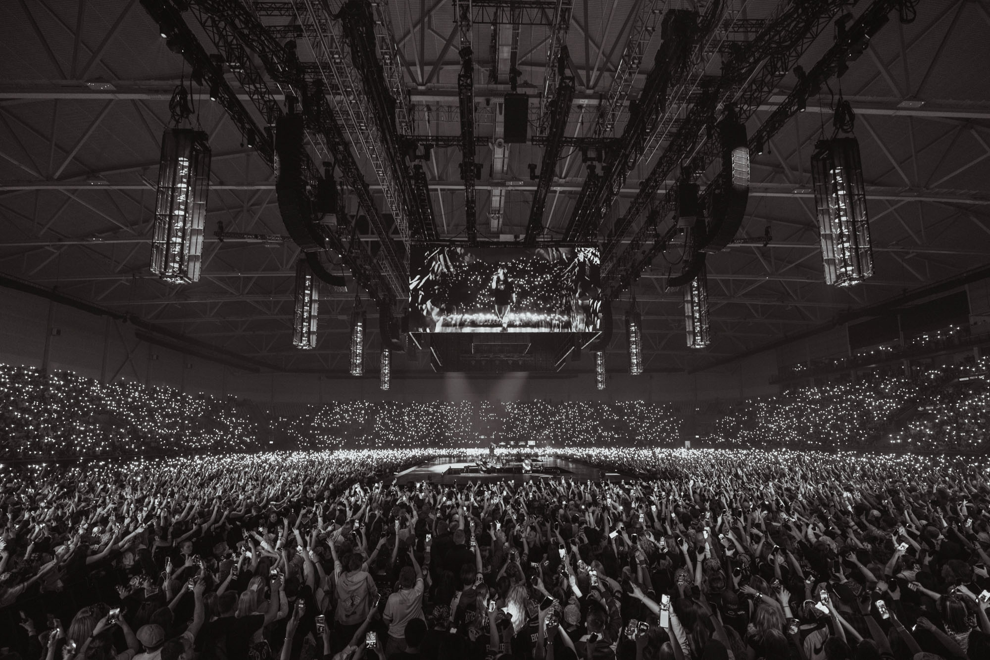 Billie Eilish live i Unity Arena i Oslo april 2025