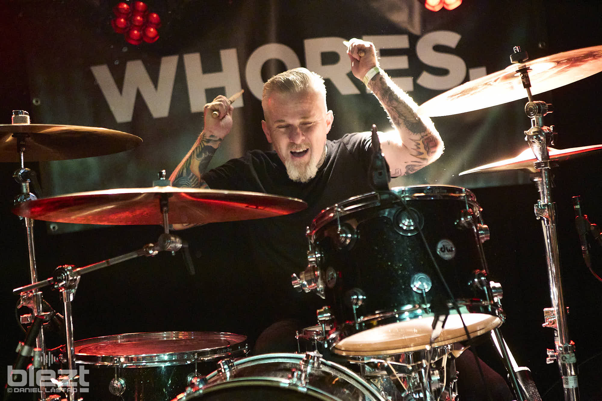 Whores live på Desertfest 2025 - BLEZT